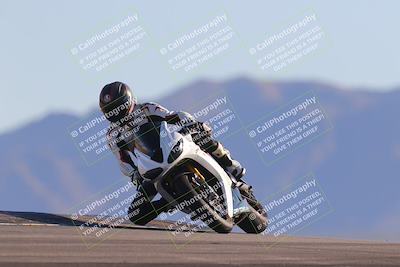 media/Nov-06-2023-Moto Forza (Mon) [[ce023d0744]]/3-Intermediate Group/Session 5 (Turn 9)/